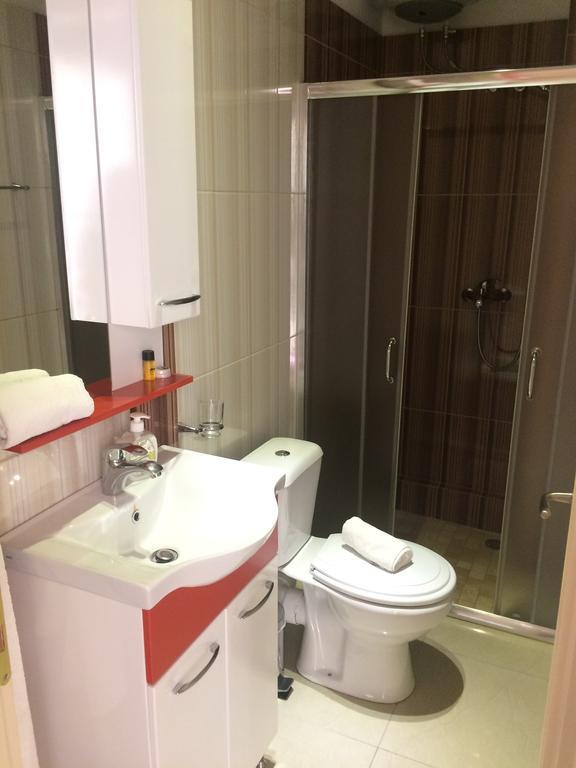 Berti Apartments Sarandë エクステリア 写真